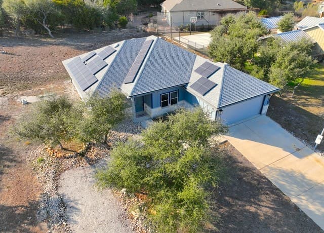 381  Monarch, Canyon Lake, TX 78133 — photo 2