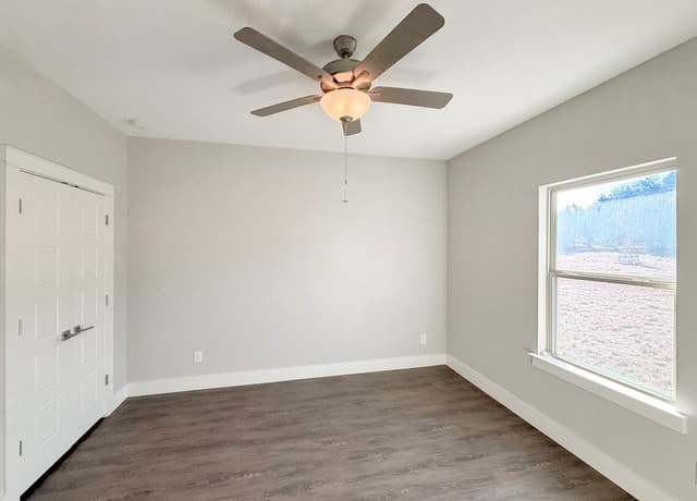 381  Monarch, Canyon Lake, TX 78133 — photo 21