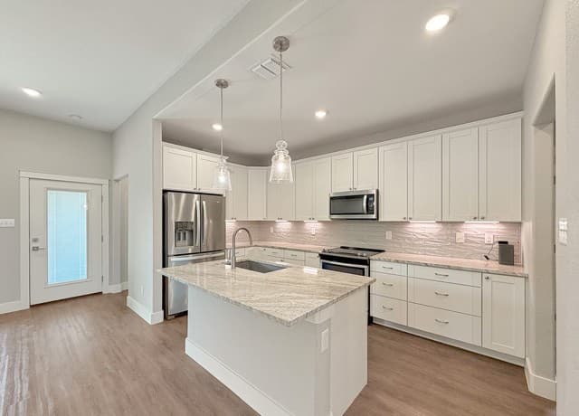 381  Monarch, Canyon Lake, TX 78133 — photo 7