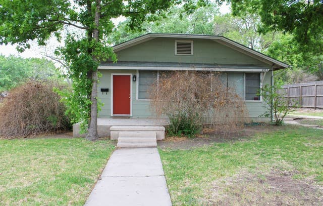 3901 N New Braunfels