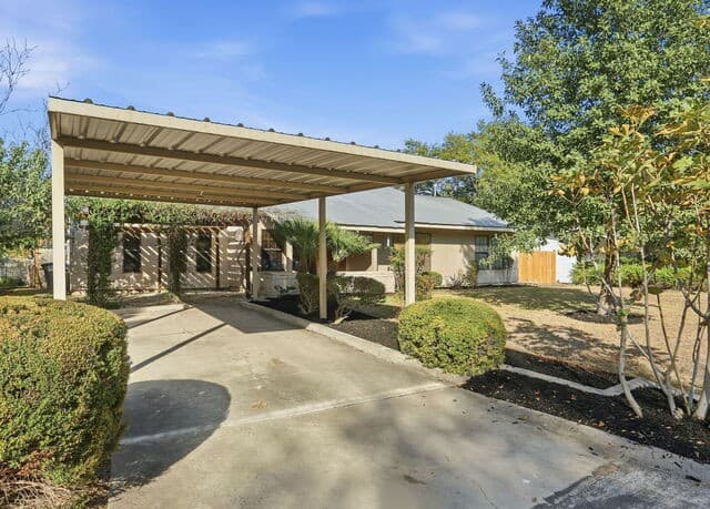 543  Robinhood Pl, San Antonio, TX 78209 — photo 5