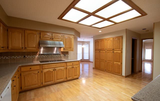 8  Granburg Pl, San Antonio, TX 78218 — photo 11