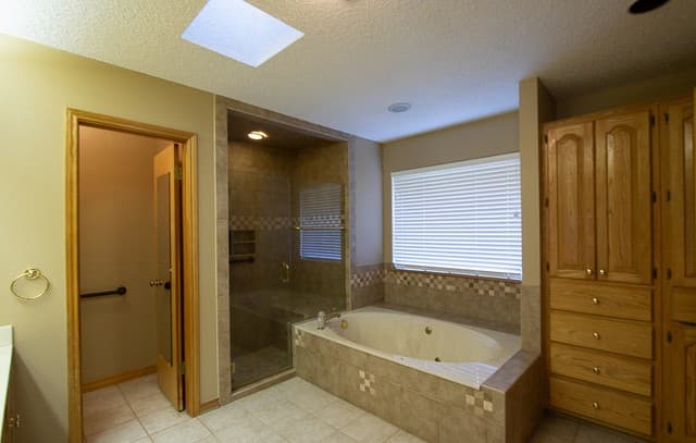 8  Granburg Pl, San Antonio, TX 78218 — photo 15
