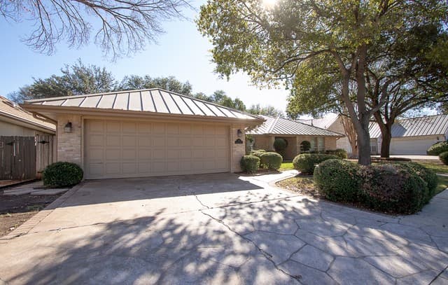 8  Granburg Pl, San Antonio, TX 78218 — photo 2