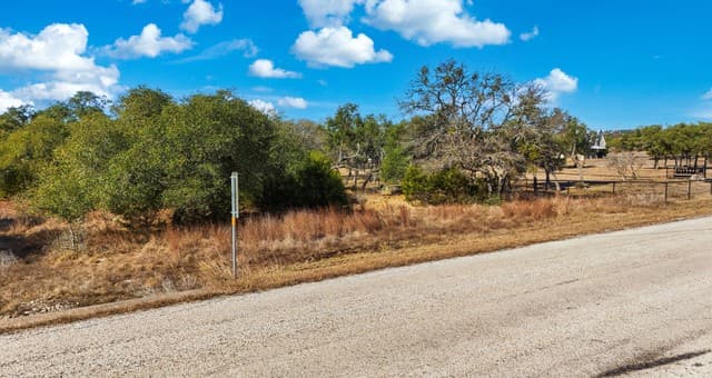 246  Dodder, Spring Branch, TX 78070 — photo 3