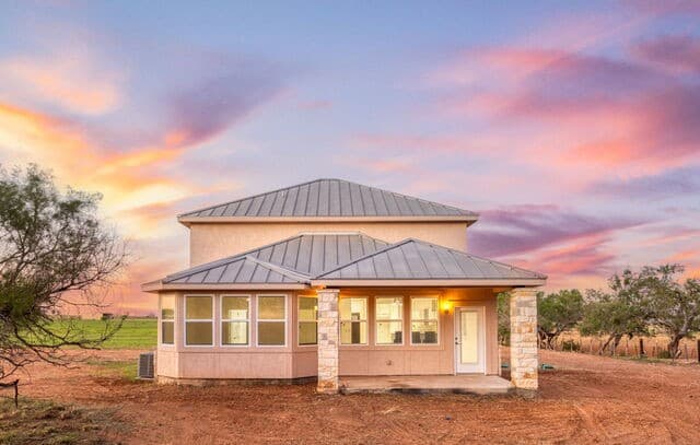 288  County Road 105, Floresville, TX 78114 — photo 4