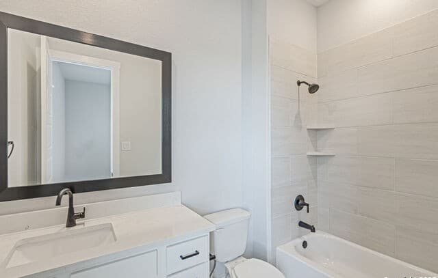 305  Lawrence Drive, Castroville, TX 78009 — photo 16