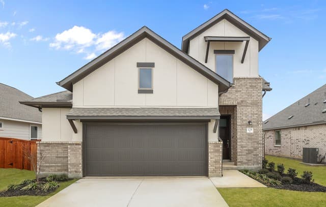 322  Lawrence Drive, Castroville, TX 78009 — photo 2