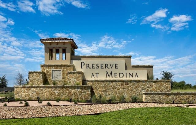 15115  Telfaire Meadow, Von Ormy, TX 78073 — photo 2