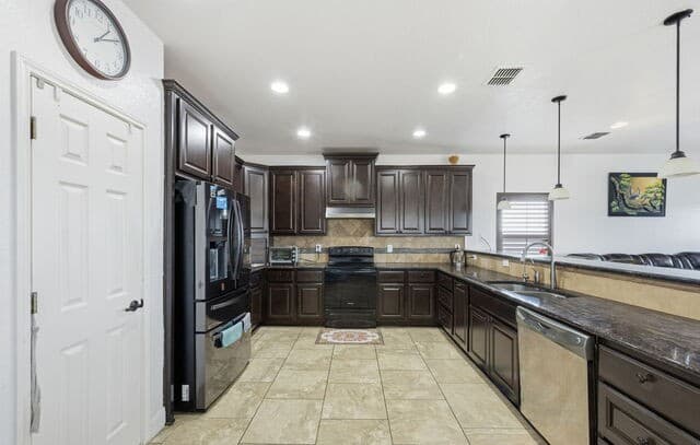 184  Fairway, Floresville, TX 78114 — photo 4