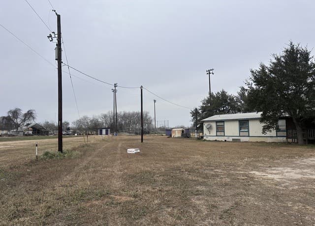 221  Fm 1107, Stockdale, TX 78160 — photo 2