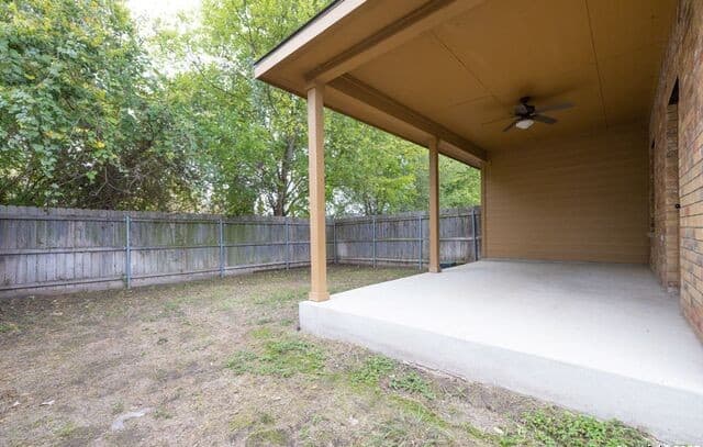 264  Rosalie, New Braunfels, TX 78130 — photo 14