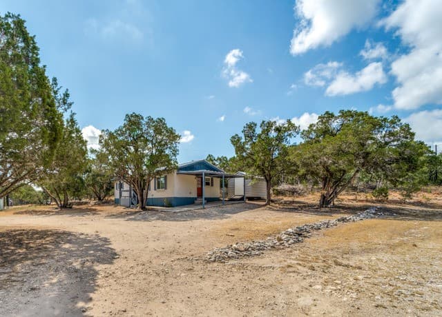 1351  Spitz Kegel View Dr, Canyon Lake, TX 78133 — photo 3