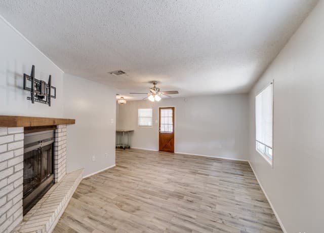 1351  Spitz Kegel View Dr, Canyon Lake, TX 78133 — photo 7