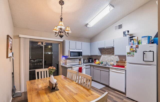 9140  Timber Path Unit UNIT 2502, San Antonio, TX 78250 — photo 9