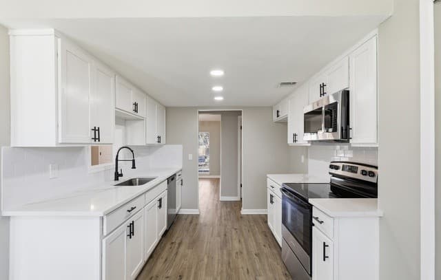 9534  Chelmsford, San Antonio, TX 78239 — photo 11