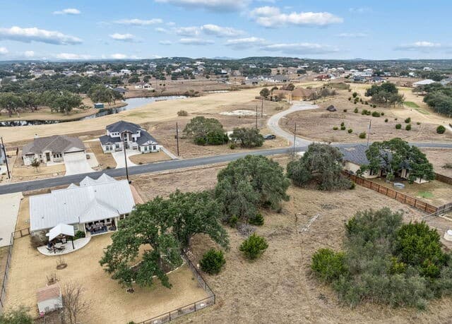 124  Hiram Cook, Blanco, TX 78606 — photo 9