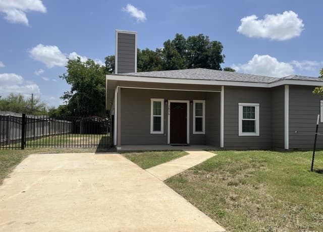 2826  Christian, San Antonio, TX 78222 — photo 2