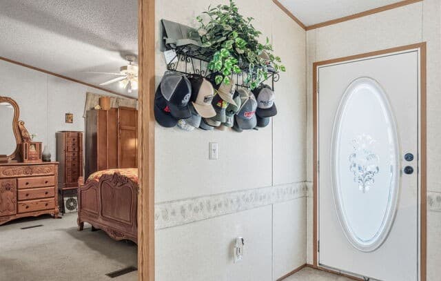 708  Mesquite, Jourdanton, TX 78026 — photo 5