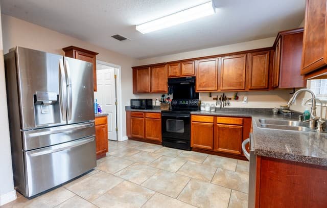 6119  Spotters Ridge, San Antonio, TX 78233 — photo 8