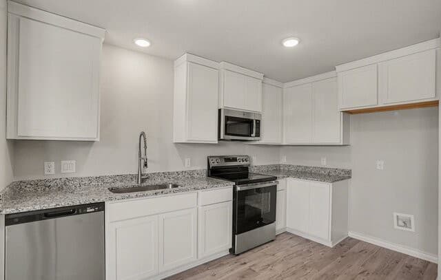 310  W Evergreen St #107, San Antonio, TX 78212 — photo 12