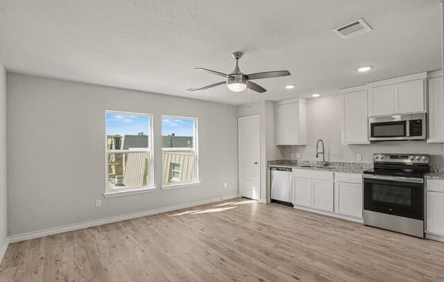 310  W Evergreen St #107, San Antonio, TX 78212 — photo 8