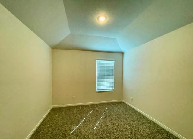 8563  Redhawk Loop, San Antonio, TX 78222 — photo 13
