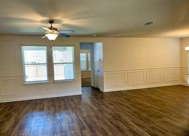 8563  Redhawk Loop, San Antonio, TX 78222 — photo 5