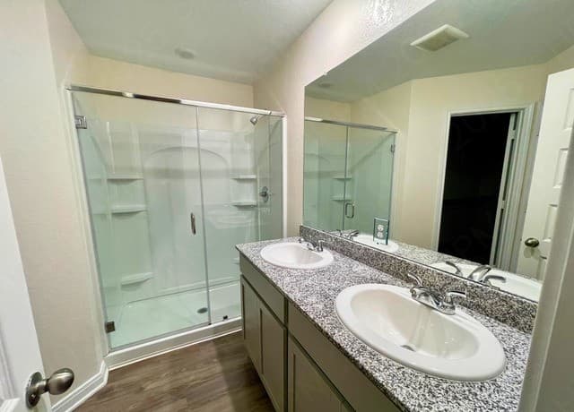 8563  Redhawk Loop, San Antonio, TX 78222 — photo 9
