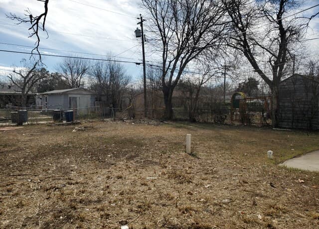 1742  Kendalia Ave, San Antonio, TX 78224 — photo 9