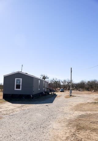 35 S Ala Blanca, Lytle, TX 78052 — photo 2