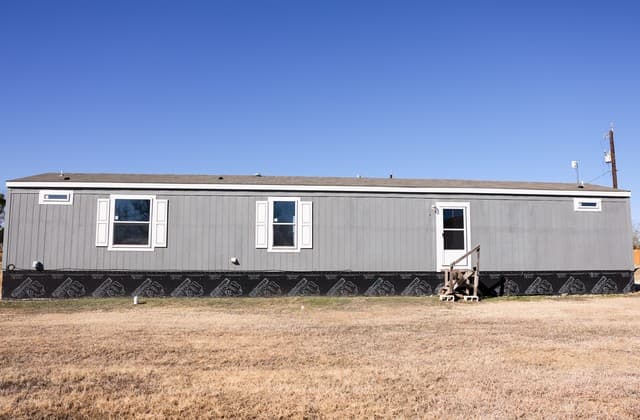 35 S Ala Blanca, Lytle, TX 78052 — photo 3