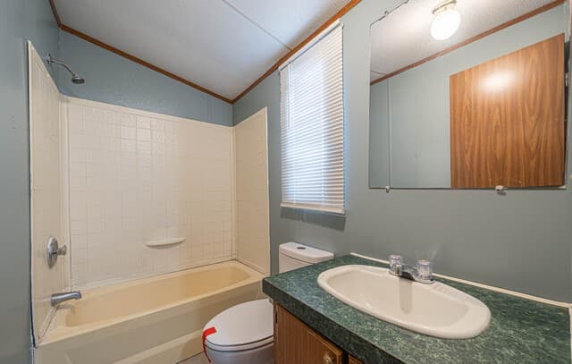 455  Old Castroville, Bandera, TX 78003 — photo 22