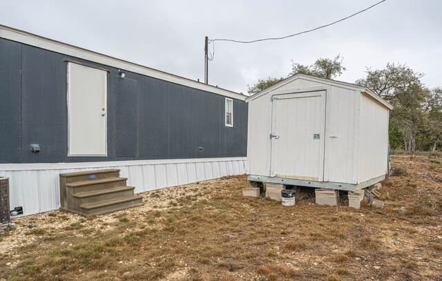 455  Old Castroville, Bandera, TX 78003 — photo 3