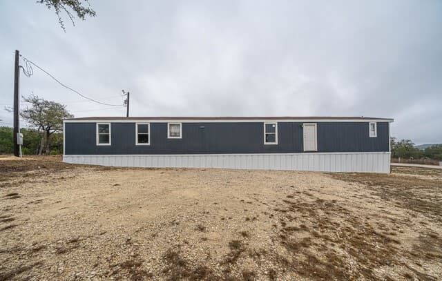 455  Old Castroville, Bandera, TX 78003 — photo 4