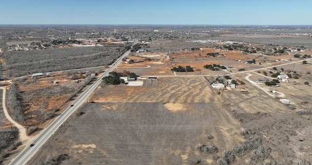 000  Highway 16, Jourdanton, TX 78026 — photo 10