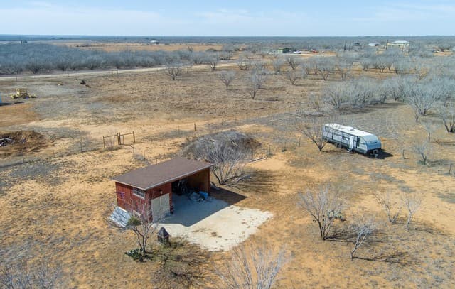 464  Cr354, Charlotte, TX 78011 — photo 24