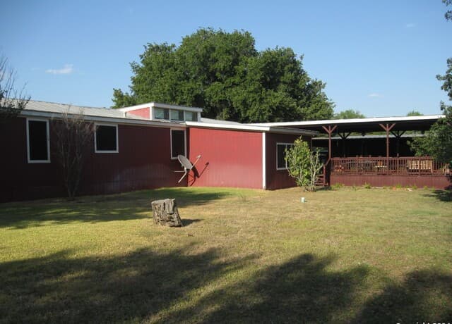 580  Cr 663, Devine, TX 78016 — photo 3