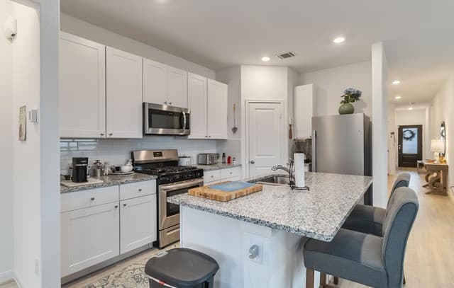 6731  Beehive, San Antonio, TX 78252 — photo 13