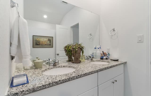 6731  Beehive, San Antonio, TX 78252 — photo 8