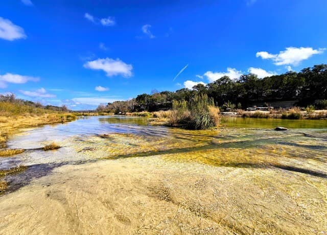 605  Lakeshore Ln, Bandera, TX 78003 — photo 3