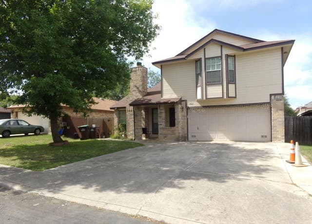 11427  Long Trail, San Antonio, TX 78245 — photo 2