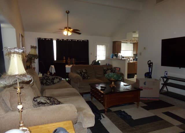 11427  Long Trail, San Antonio, TX 78245 — photo 4