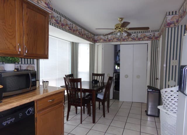 11427  Long Trail, San Antonio, TX 78245 — photo 5
