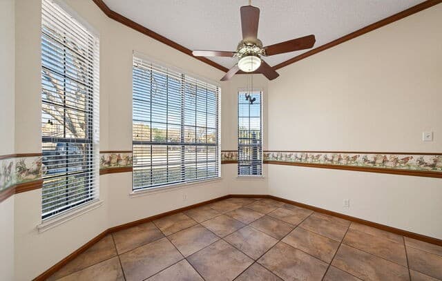 3311  Green Spg Dr, San Antonio, TX 78247 — photo 18
