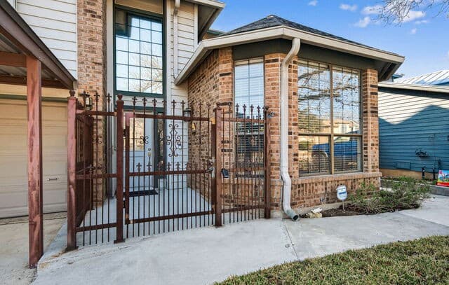 3311  Green Spg Dr, San Antonio, TX 78247 — photo 5