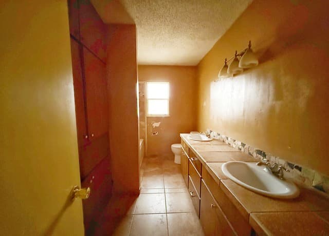 607 N Bowie, Fredericksburg, TX 78624 — photo 21