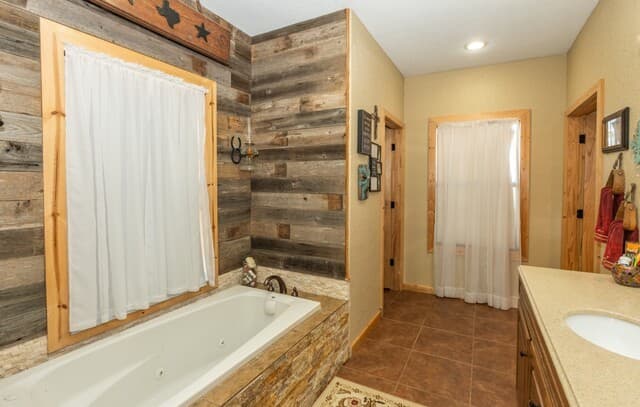 1079  County Road 357, Utopia, TX 78884 — photo 16