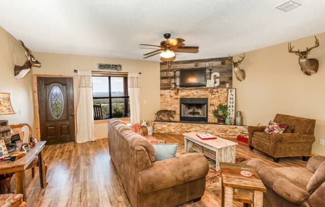 1079  County Road 357, Utopia, TX 78884 — photo 6