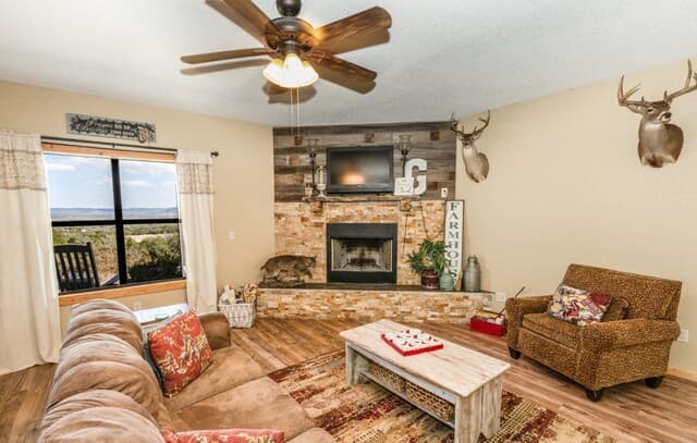 1079  County Road 357, Utopia, TX 78884 — photo 7